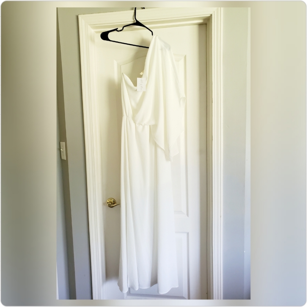 One shoulder dress
